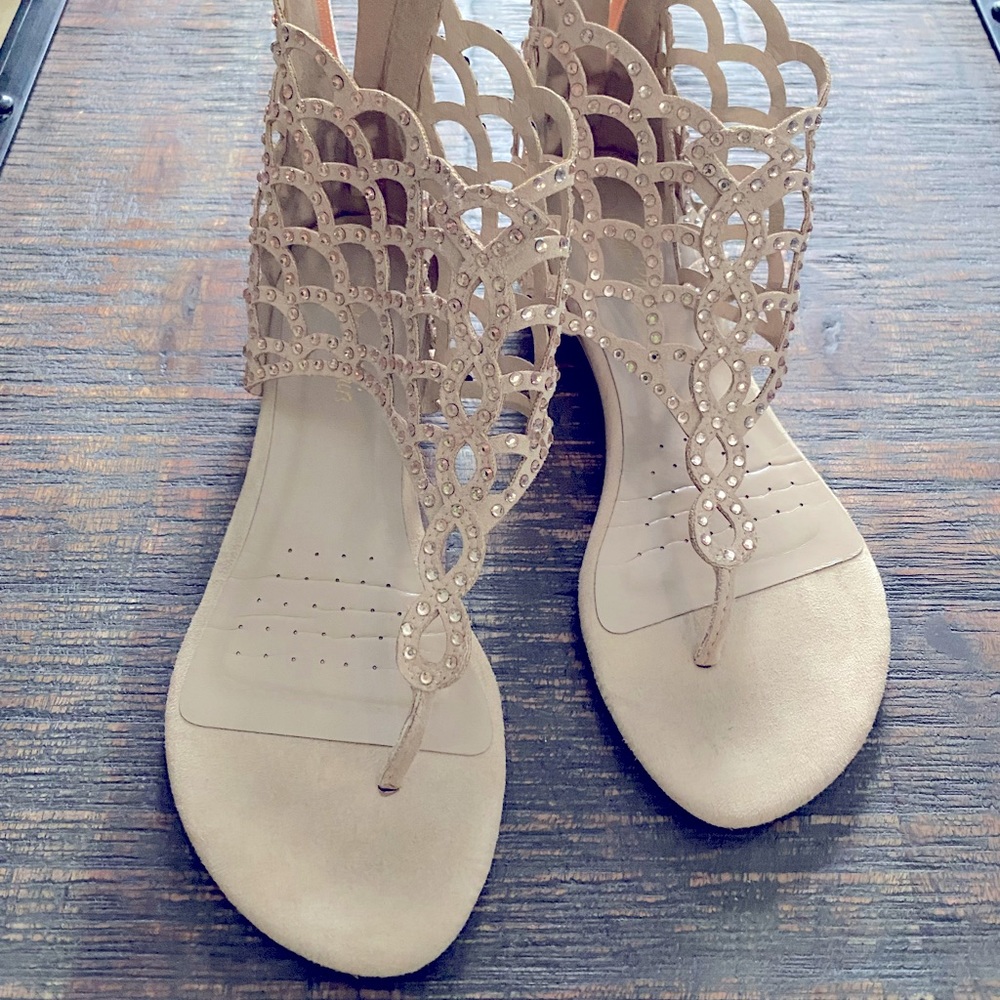 Nude Dream Pairs Sandals size 7